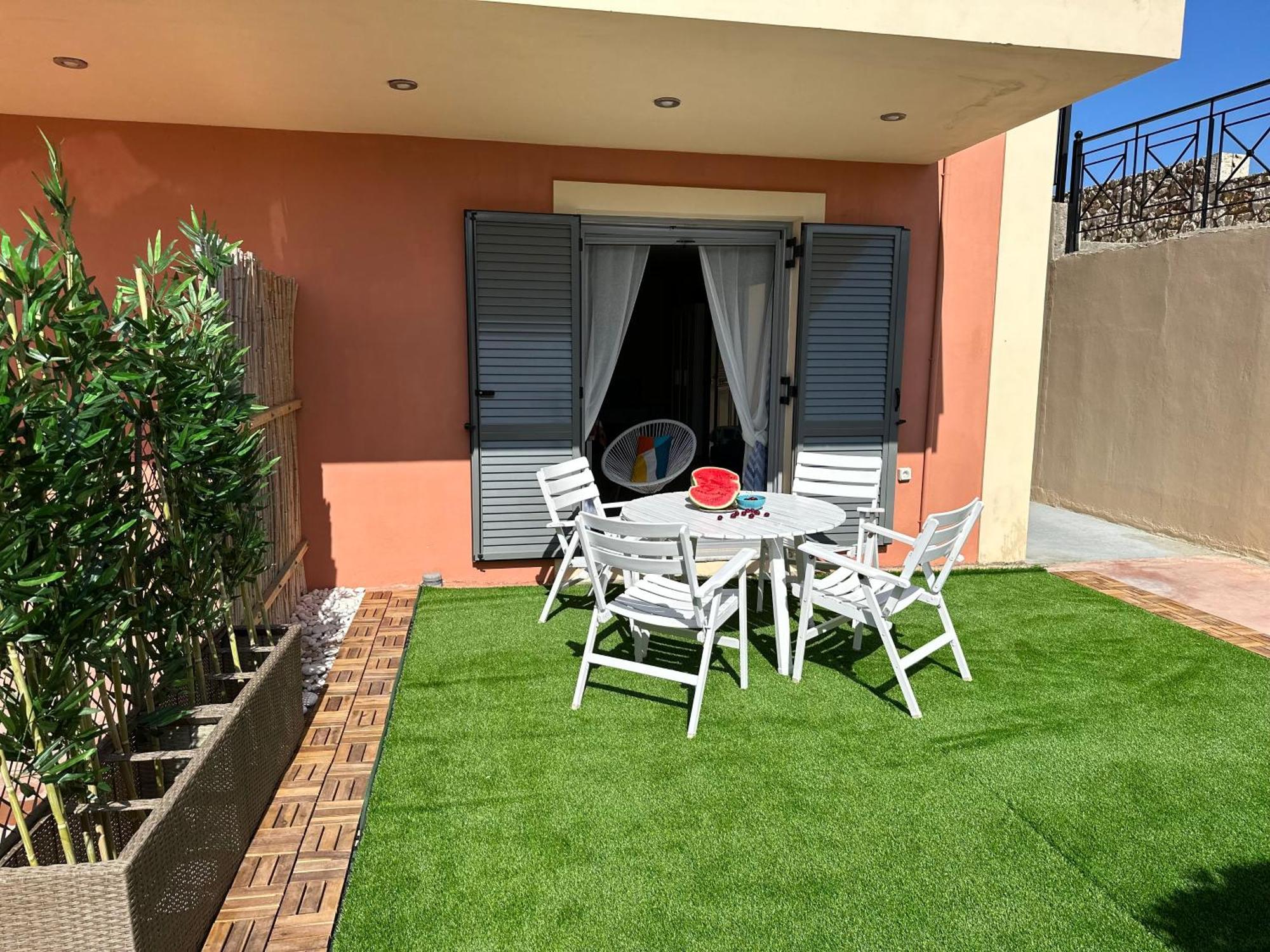 Lotus Studio Apartment North Lixouri Luaran gambar
